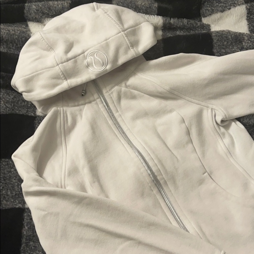 LULULEMON WHITE SCUBA HOODIE